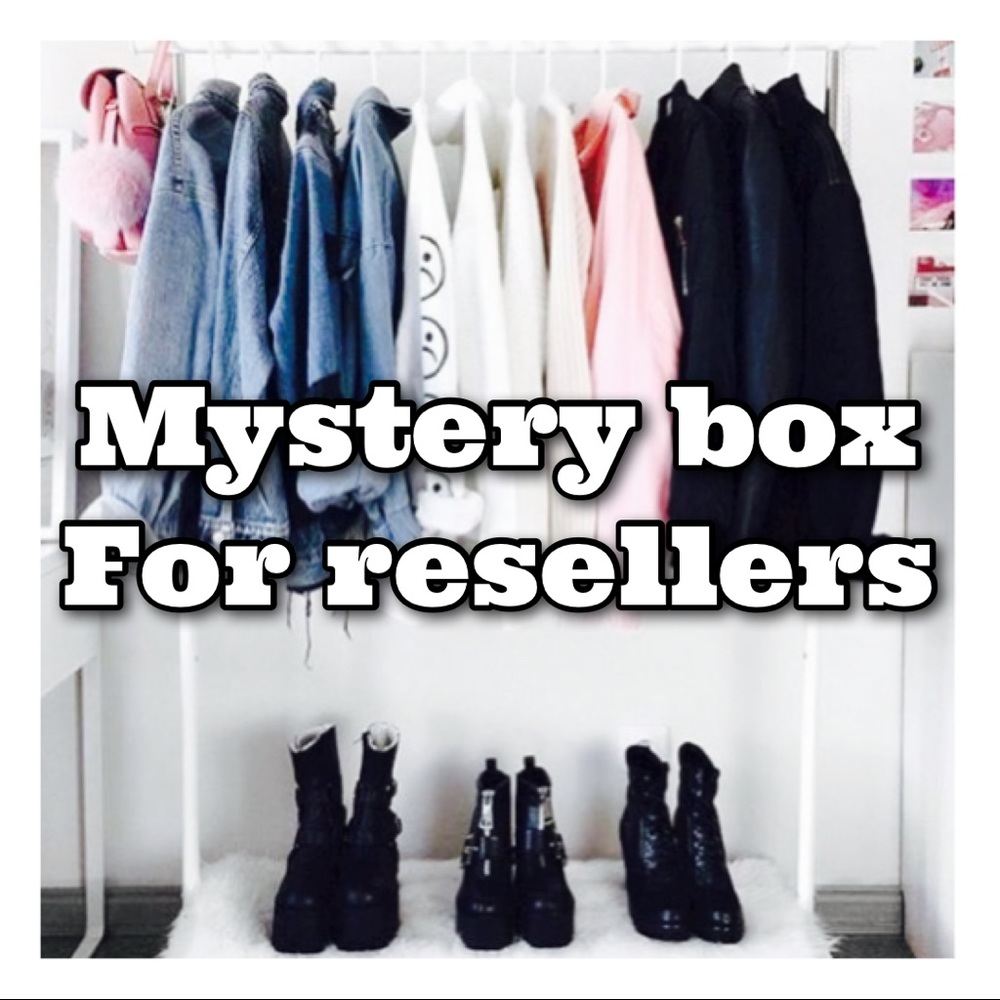 Reseller mystery box 5 items  🦋📦!